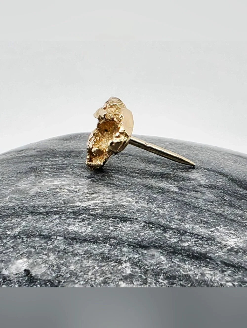 Vintage 14k Solid Yellow Gold Nugget Cluster Tie Tack Pin